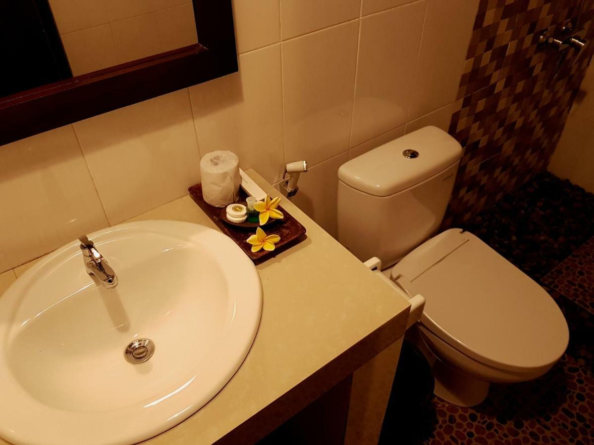 Hotel Ghamed Sari Esterno foto